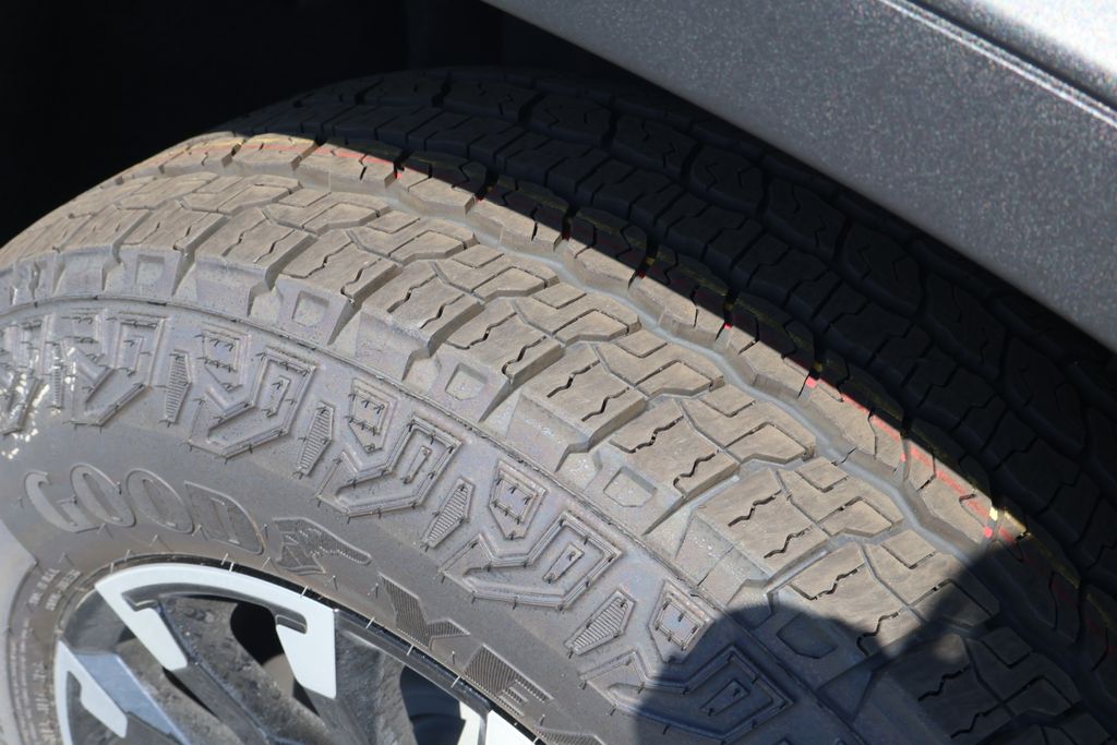 Thumbnail: 2026 Chevrolet Traverse - 12