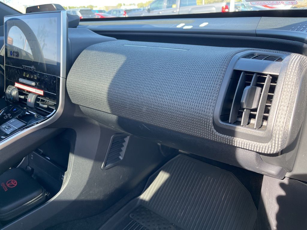 Thumbnail: 2024 Toyota bZ4X - 30