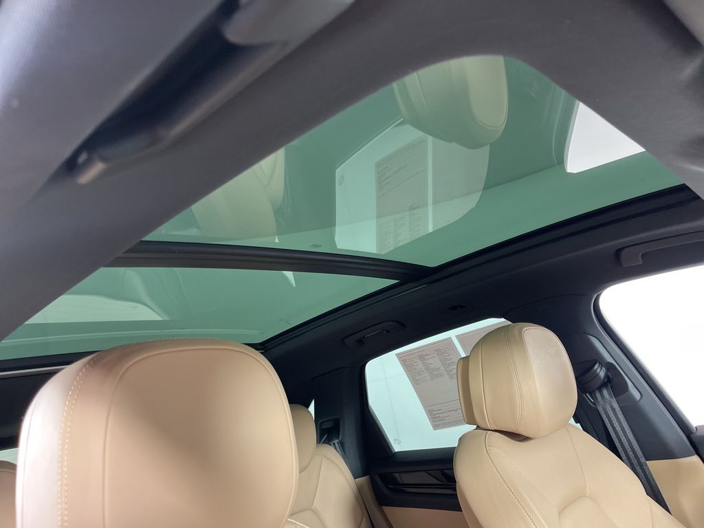 Thumbnail: 2019 Porsche Cayenne - 5