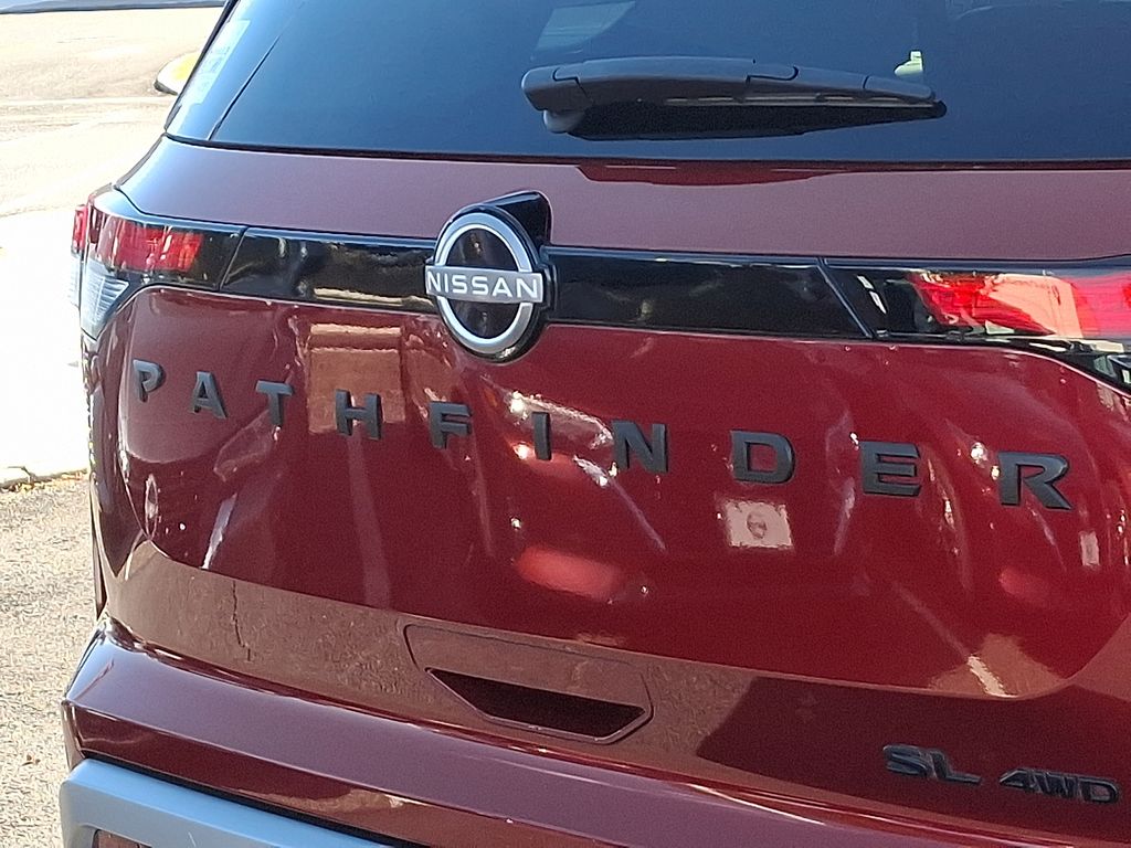 Thumbnail: 2022 Nissan Pathfinder - 31