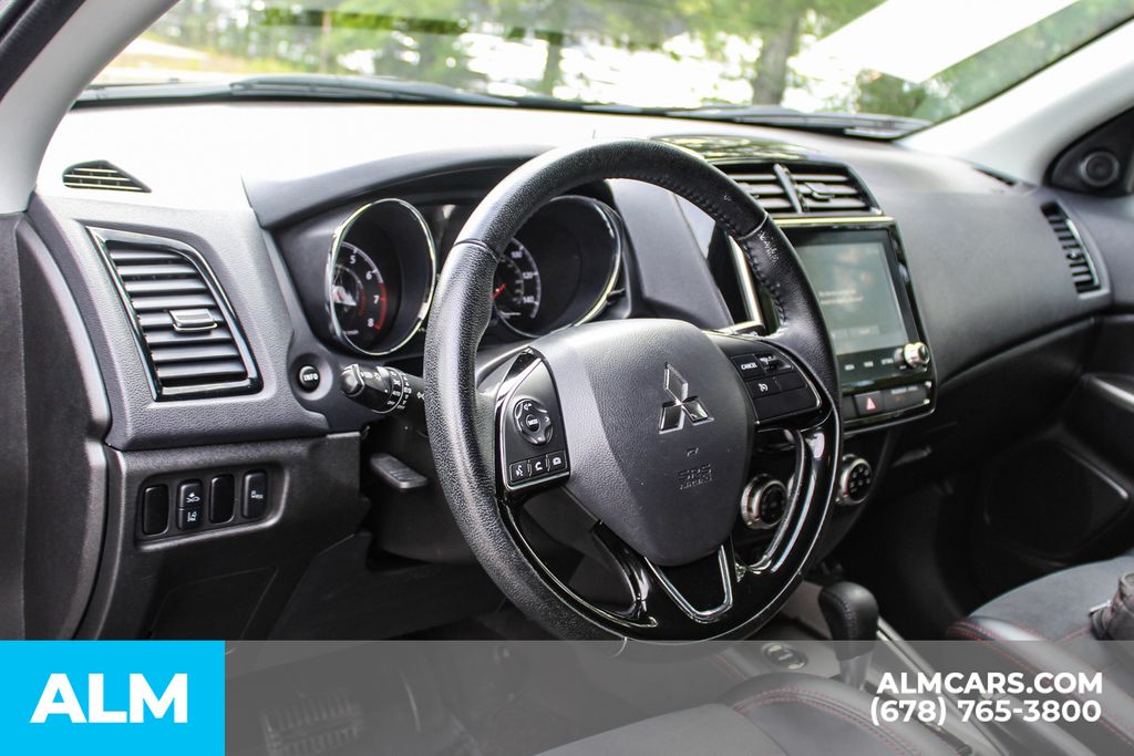 Used 2024 Silver Mitsubishi 2.0 SE image 22