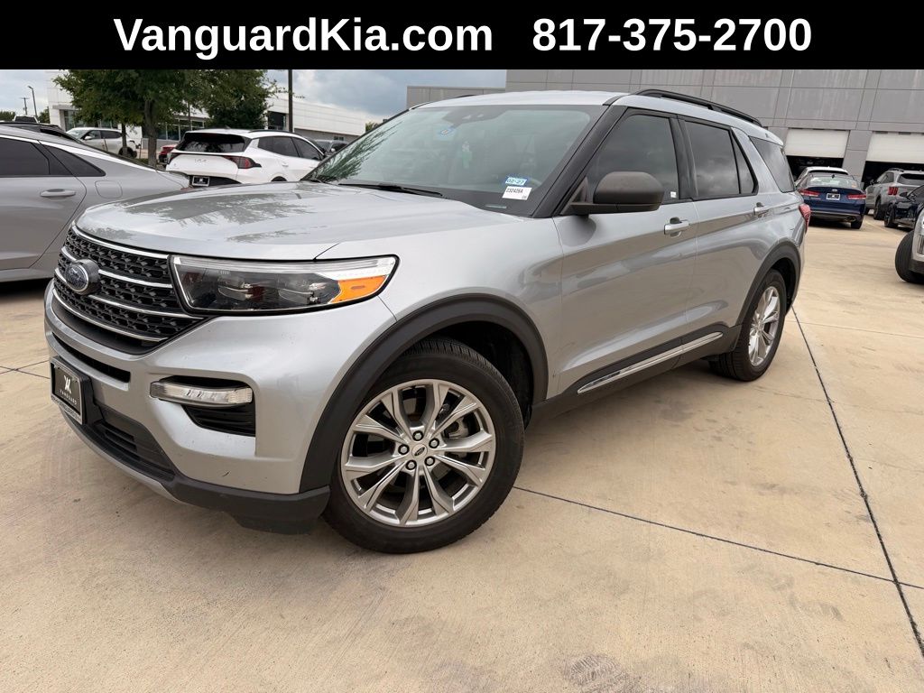 Silver Metallic 2021 Ford Explorer XLT RWD SUV / Crossover Rear-Wheel Drive Automatic