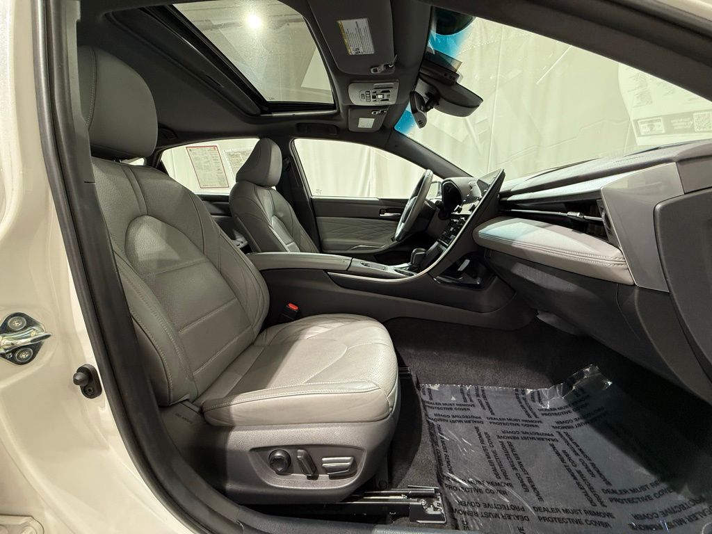 Thumbnail: 2020 Toyota Avalon - 22