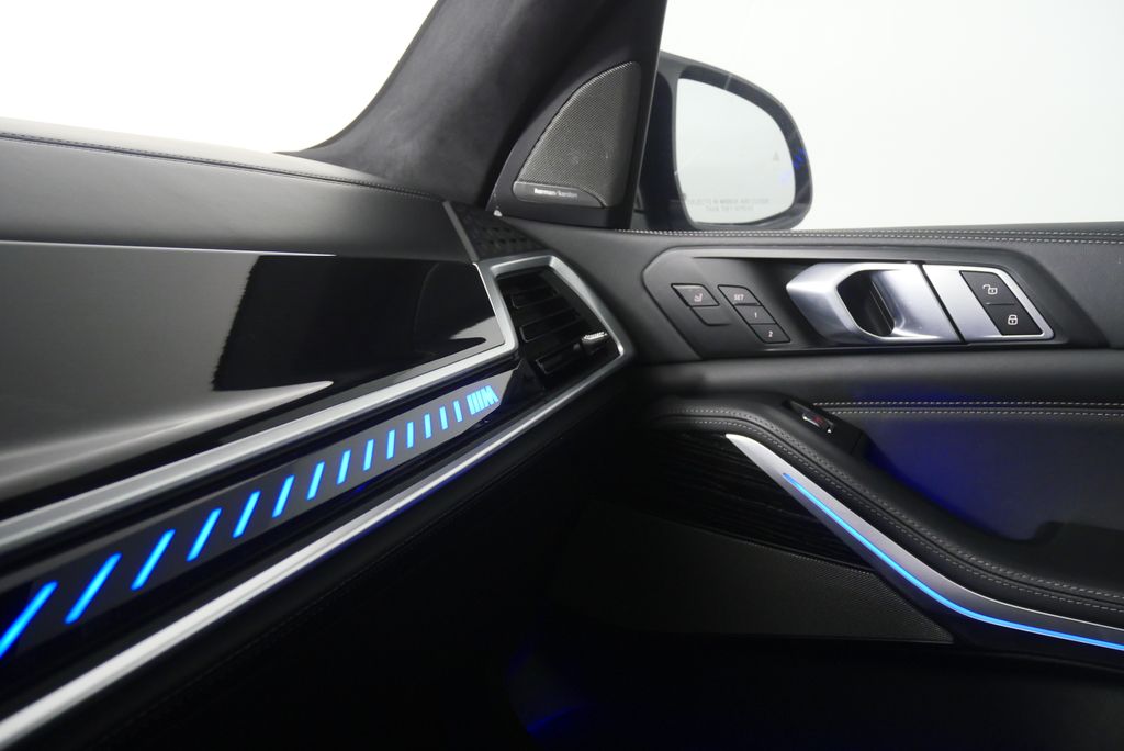 Thumbnail: 2024 BMW X7 - 31