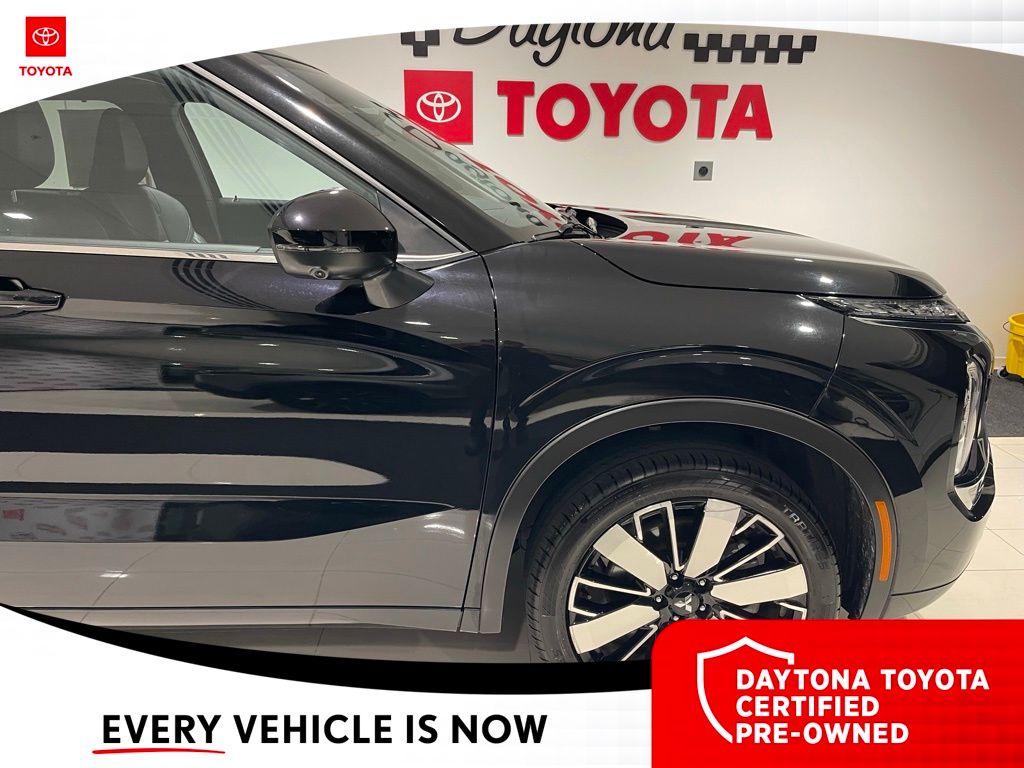 Used 2025 Mitsubishi Outlander SUV