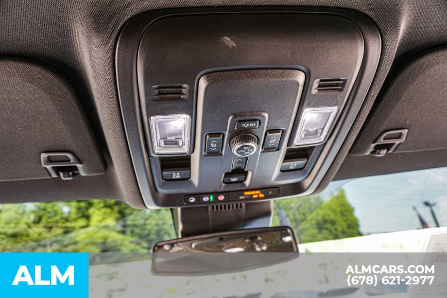 Used 2025 Black Chevrolet Z71 image 35