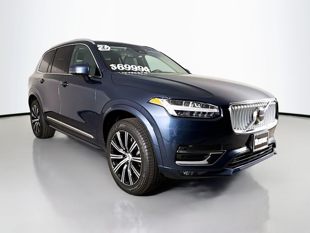 2025 Volvo XC90 B6 Core Bright Theme AWD