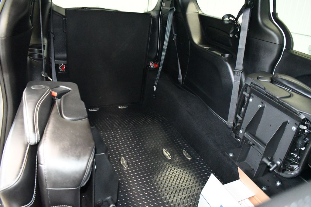 Used 2026 White Chrysler Select image 26