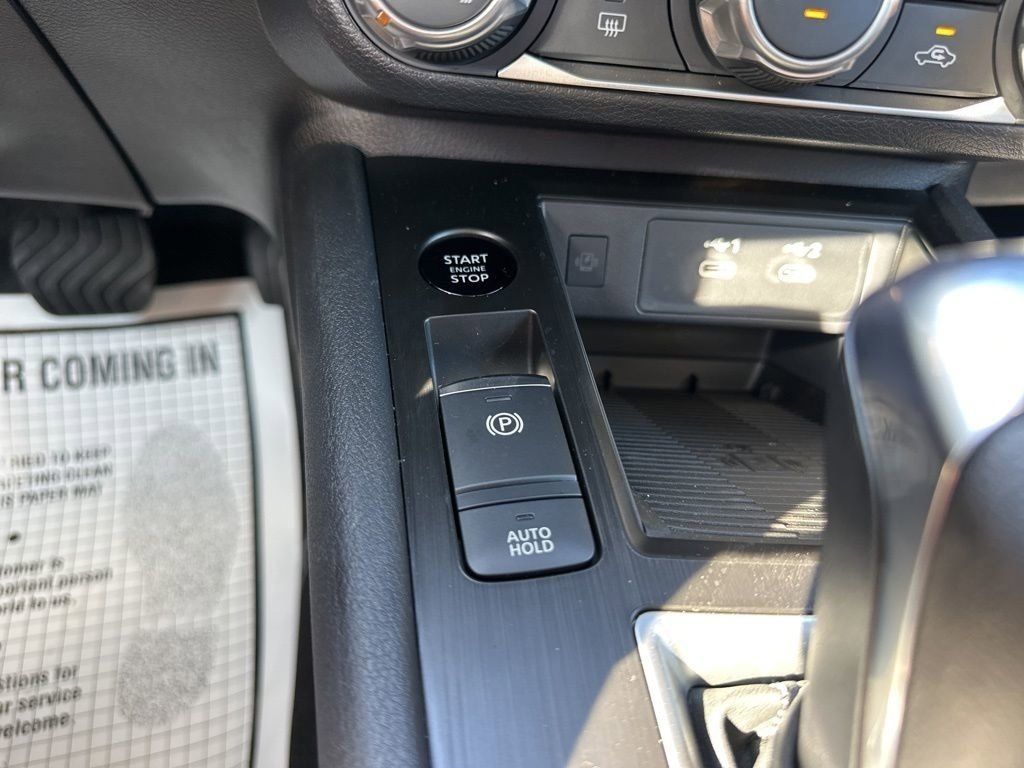 2025 Gun Metallic Nissan Kicks SV FWD SUV