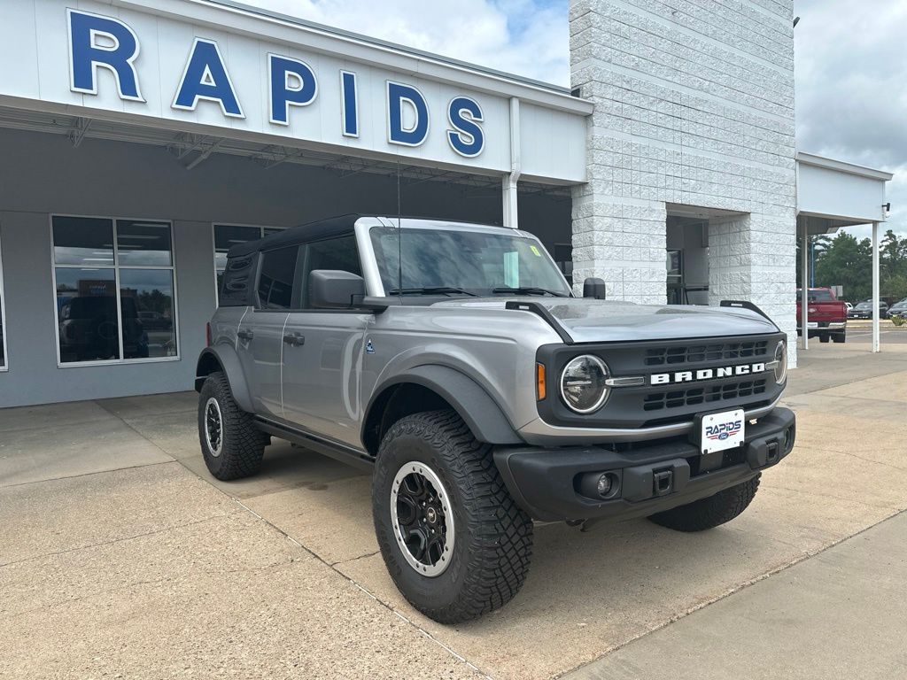 2024 Ford Bronco Plata (Iconic Silver Metallic) SUV/Crossover Todo terreno Automática