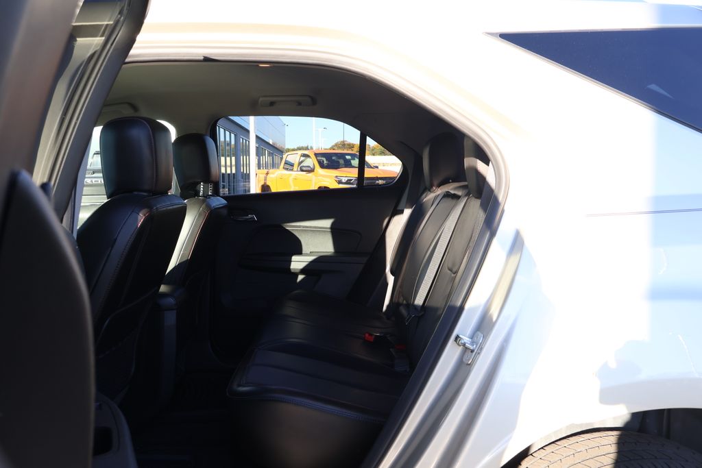 Thumbnail: 2016 Chevrolet Equinox - 32