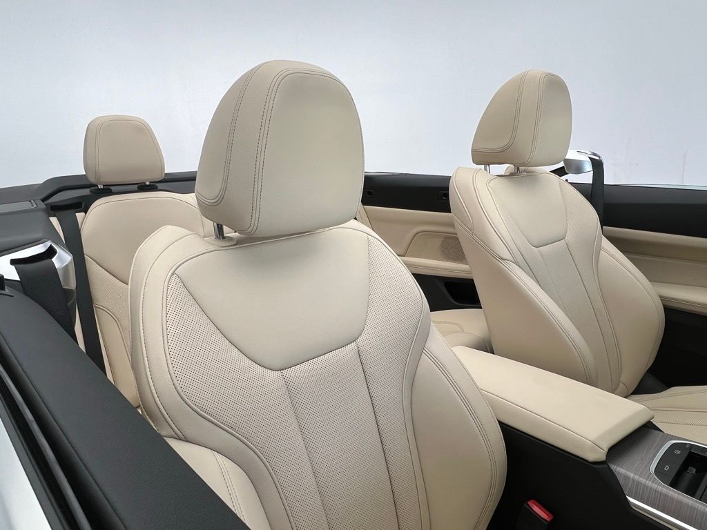 Thumbnail: 2026 BMW 4 Series - 12