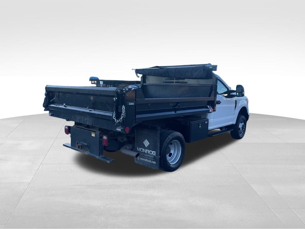 2022 Ford F-350 Chassis XL