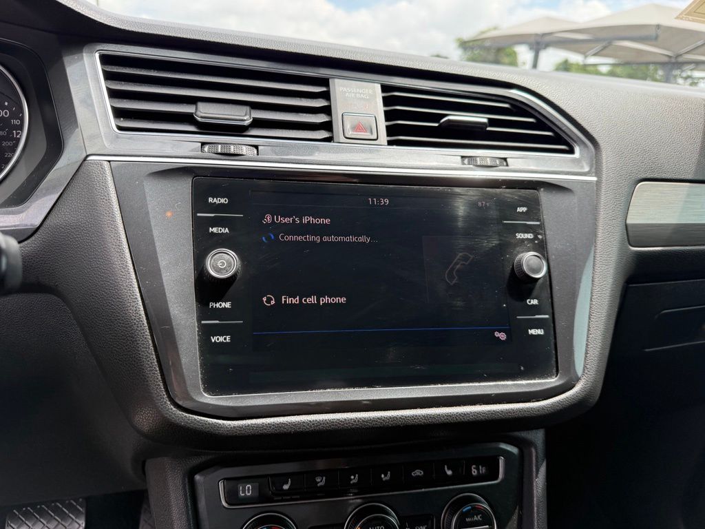 Thumbnail: 2018 Volkswagen Tiguan - 18