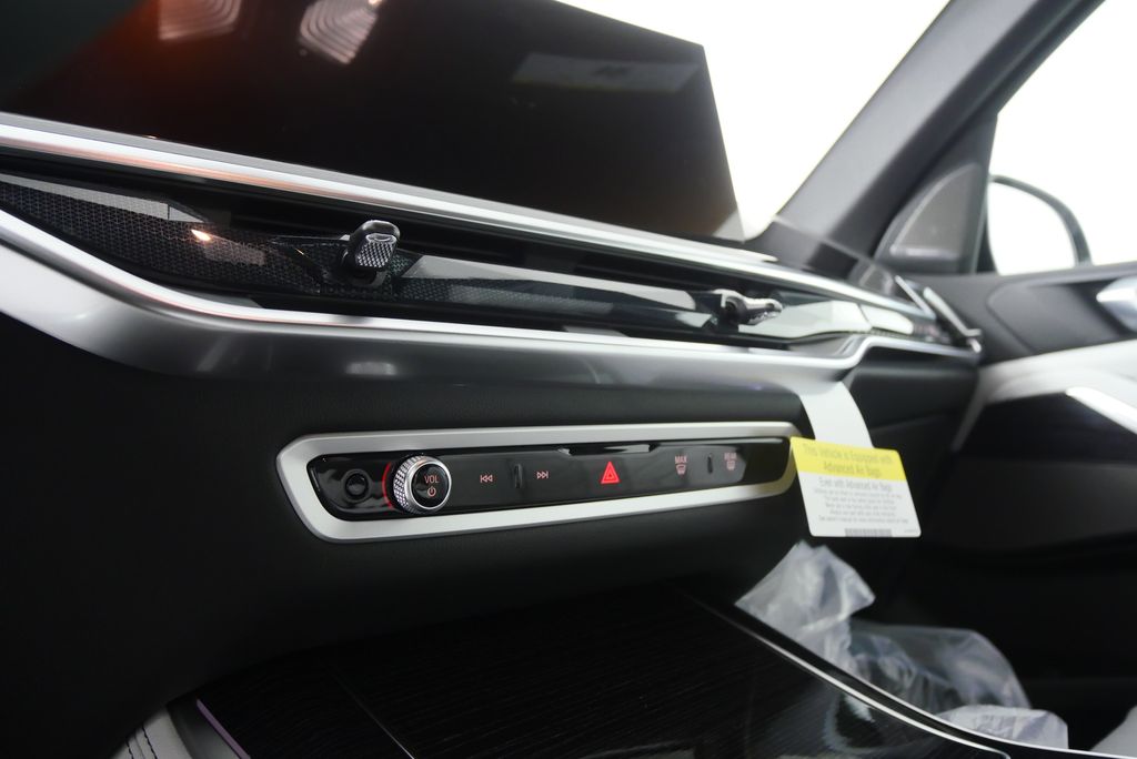 Thumbnail: 2026 BMW X5 - 20