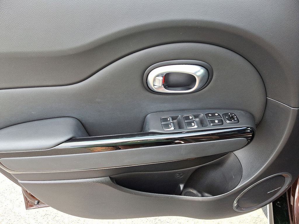 Thumbnail: 2017 Kia Soul - 14