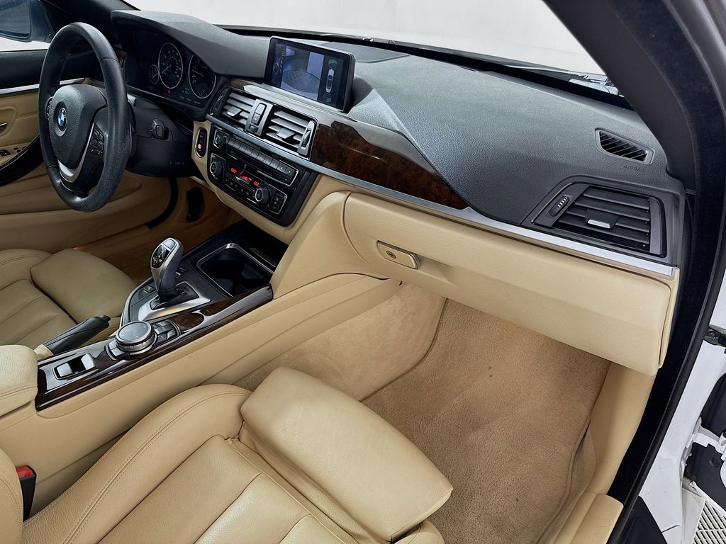 Thumbnail: 2015 BMW 4 Series - 29