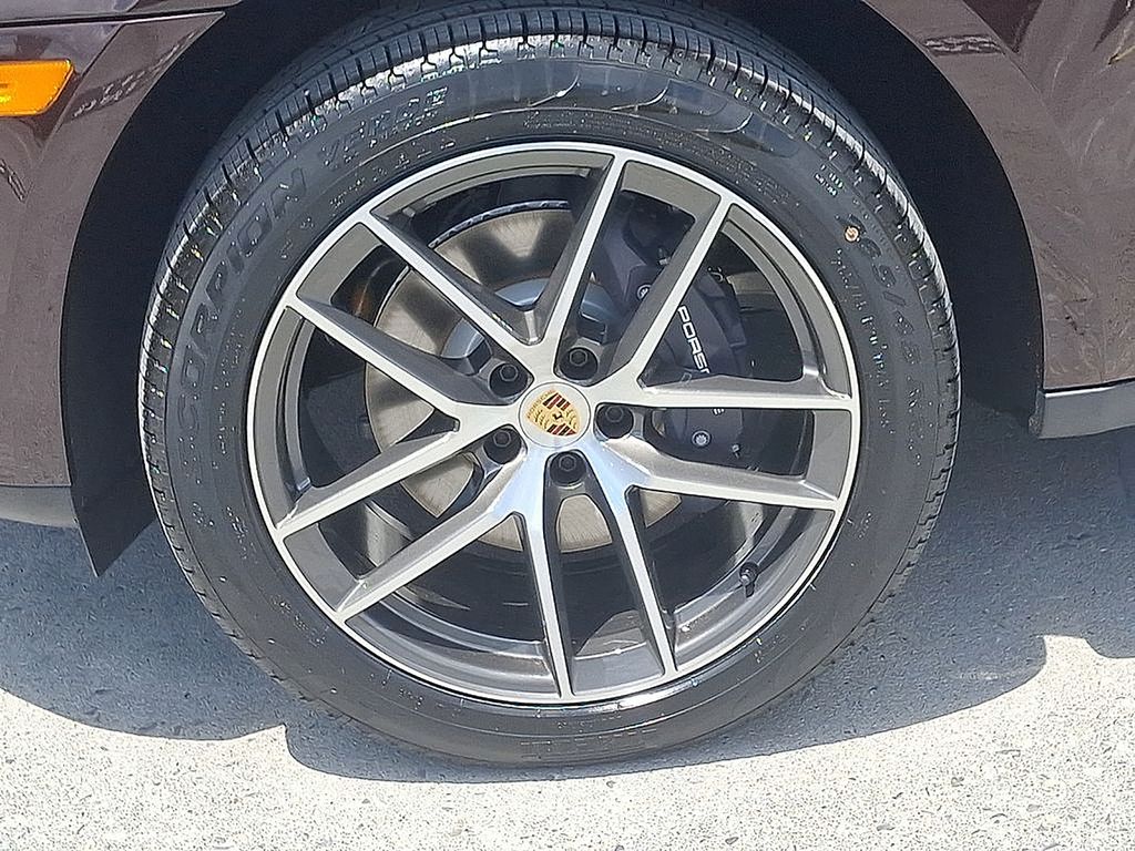 Thumbnail: 2025 Porsche Macan - 11