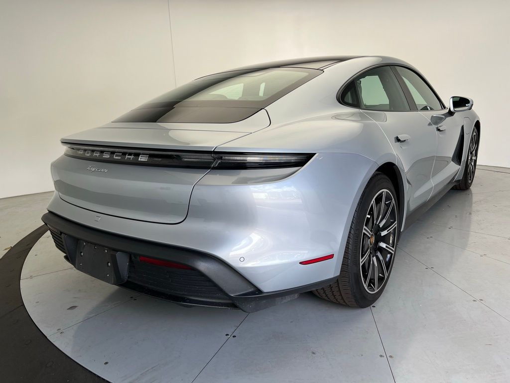 2021 Porsche Taycan  22