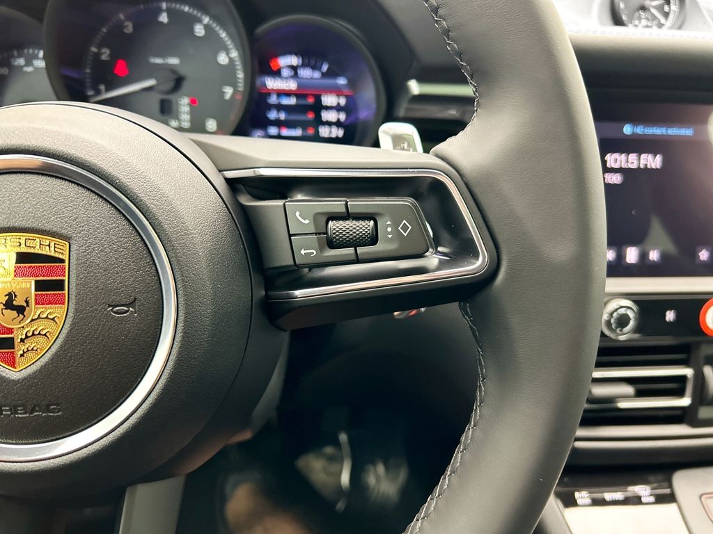 Thumbnail: 2026 Porsche Macan - 15