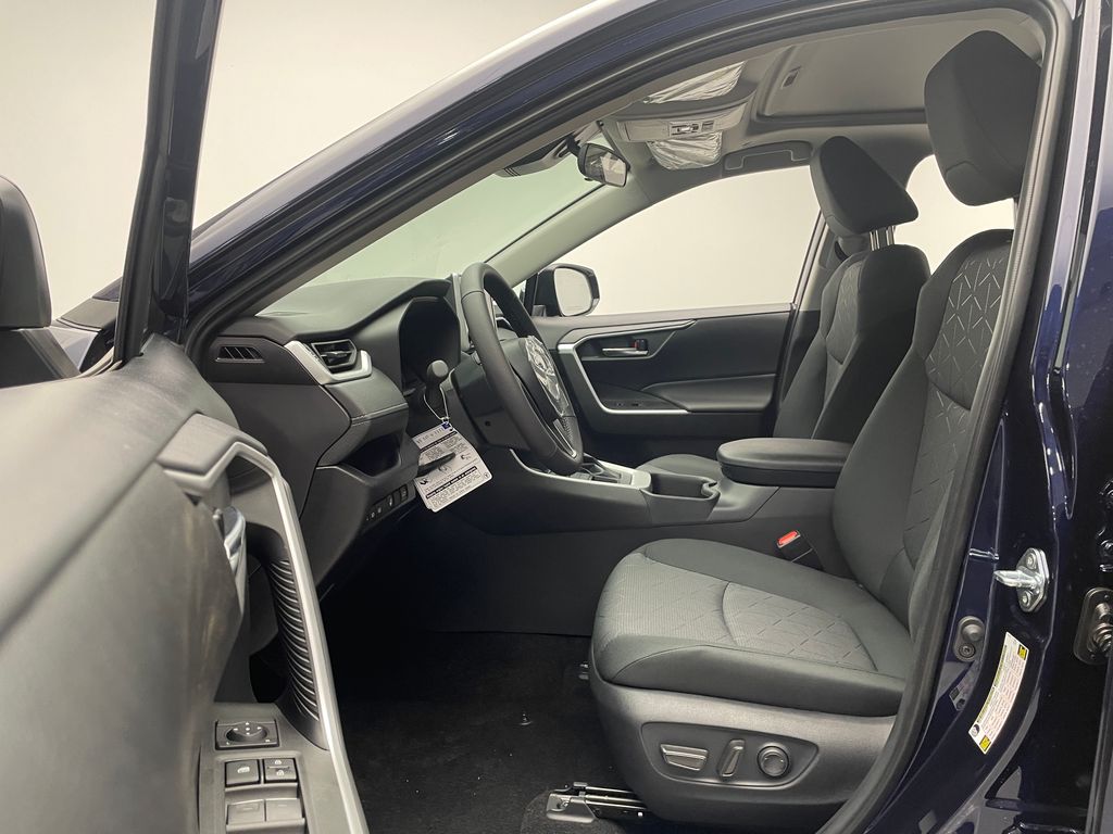 Thumbnail: 2025 Toyota RAV4 - 12