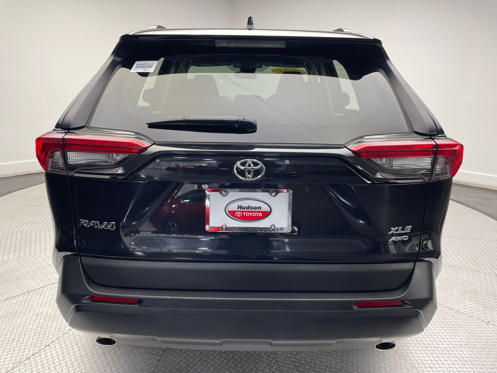 2024 Toyota RAV4 XLE 6