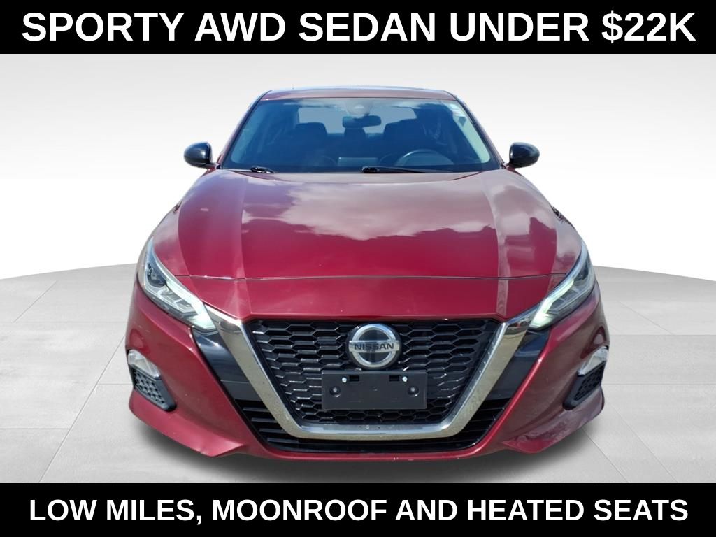 View vehicle photo 3