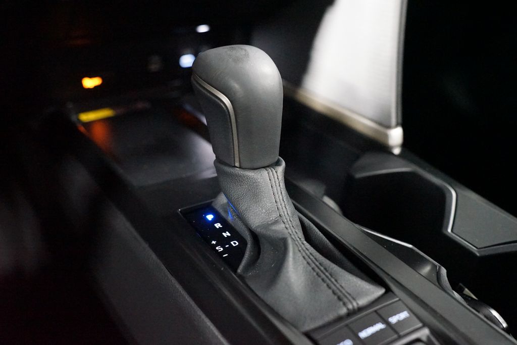 Thumbnail: 2025 Toyota Camry - 23