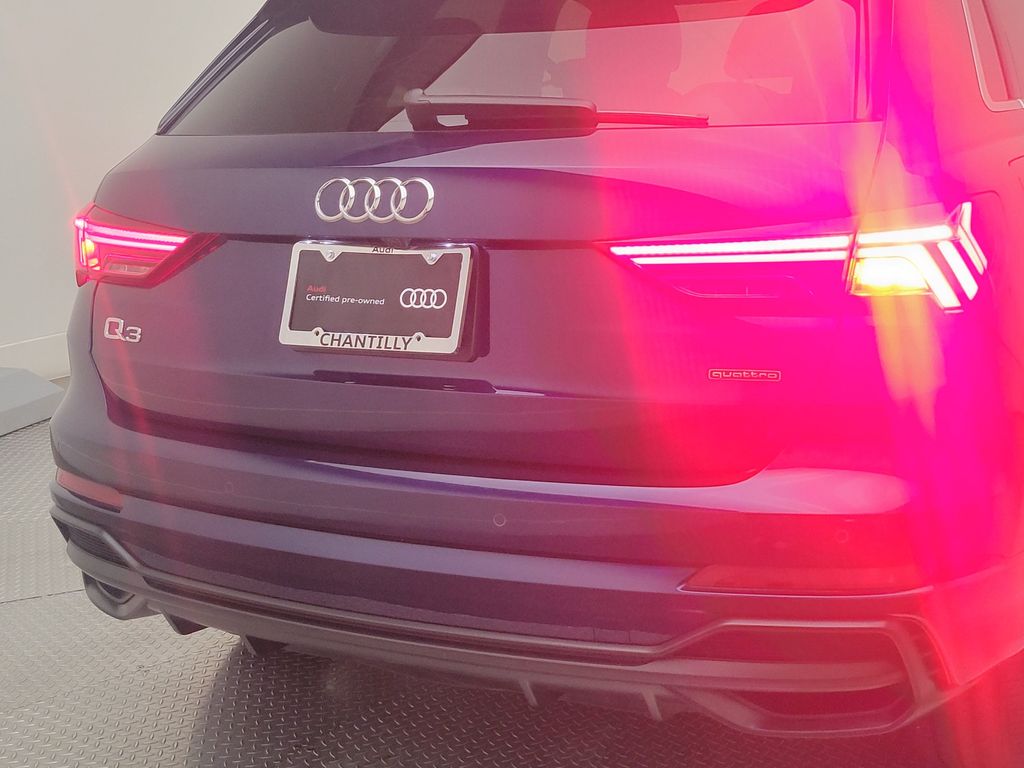 Thumbnail: 2022 Audi Q3 - 7