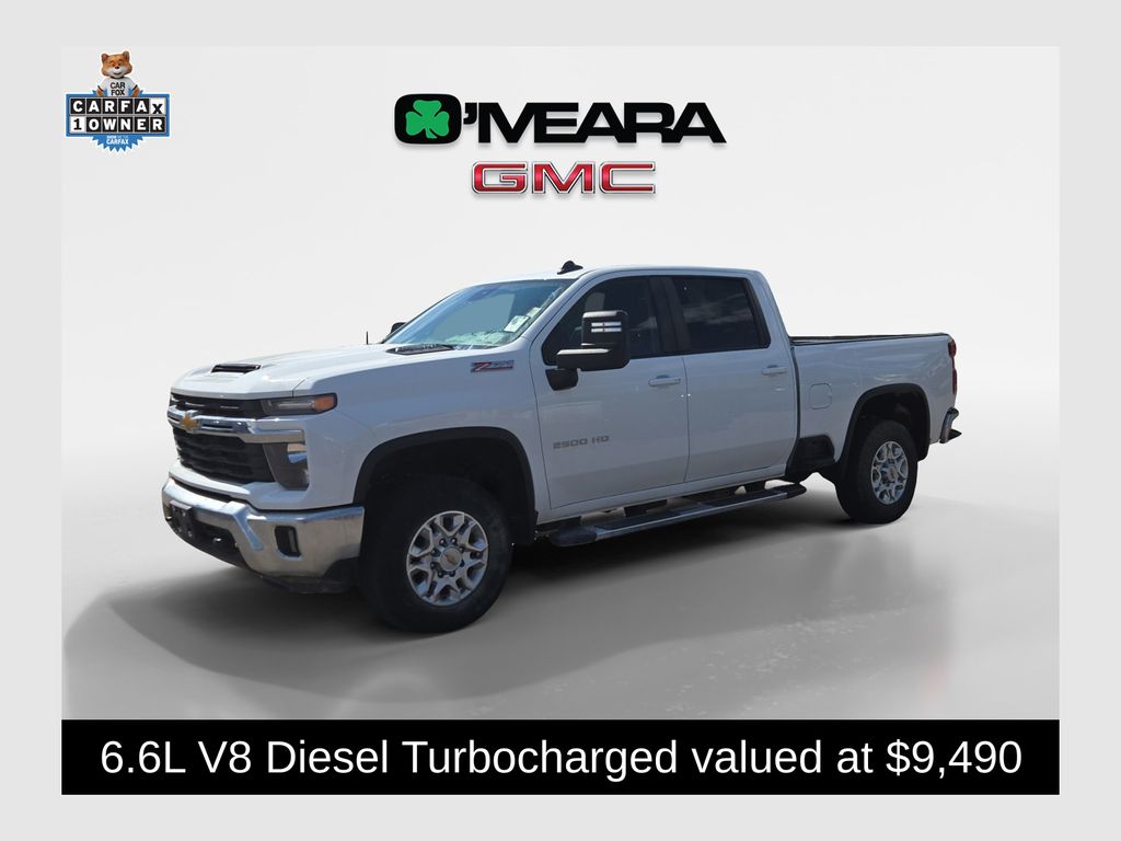 Summit White 2024 Chevrolet Silverado 2500HD Pickup Truck Four-Wheel Drive Automatic