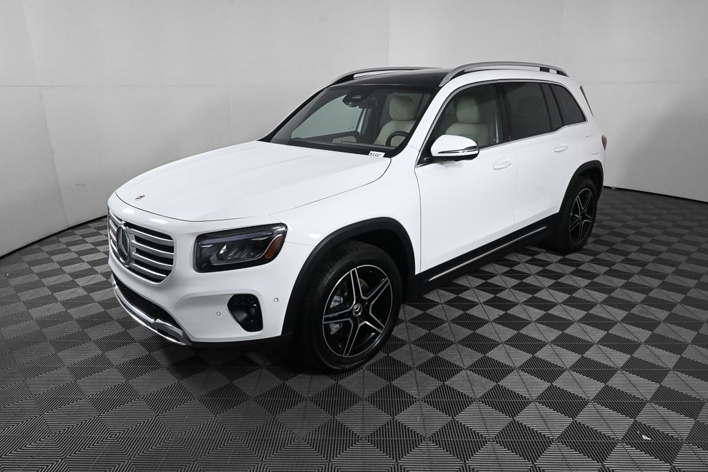 Polar White 2026 Mercedes-Benz GLB SUV / Crossover Front-Wheel Drive 8-Speed Dual Clutch