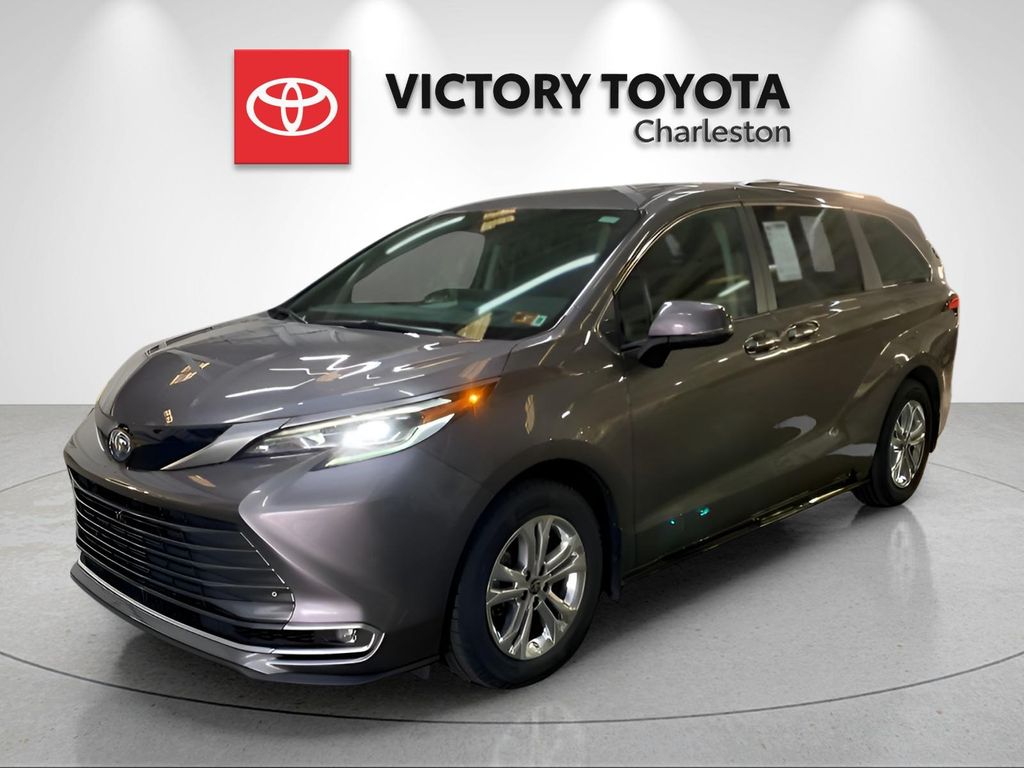 2024 Toyota Sienna Platinum 7-Passenger AWD