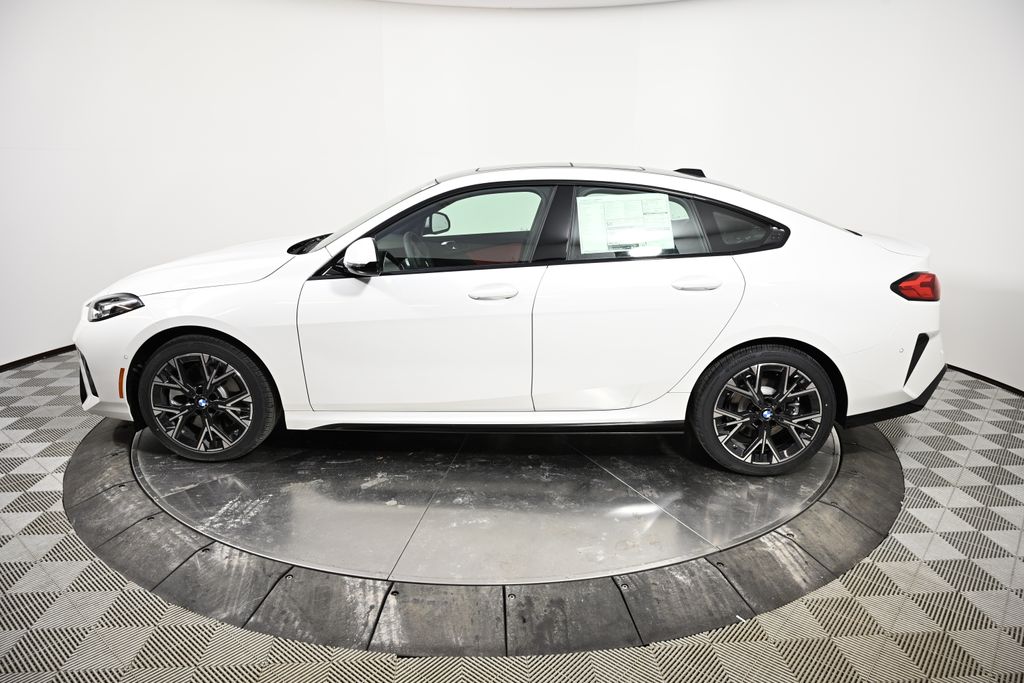 Thumbnail: 2025 BMW 2 Series - 2