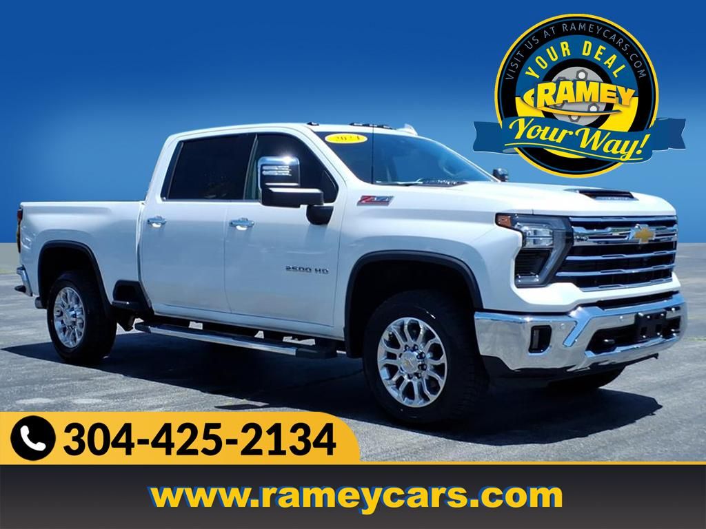 White (Iridescent Pearl Tricoat) 2024 Chevrolet Silverado 2500HD Pickup Truck Four-Wheel Drive Automatic