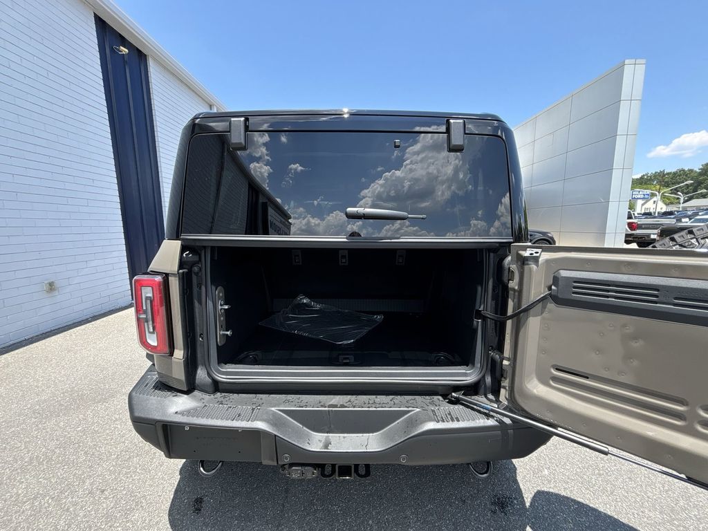 New 2026 Marsh Gray Ford Badlands® image 20