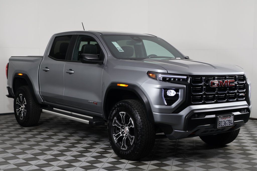 2024 GMC Canyon AT4 3