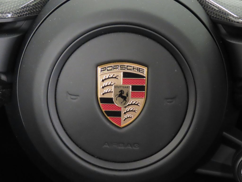 Thumbnail: 2025 Porsche Macan - 21