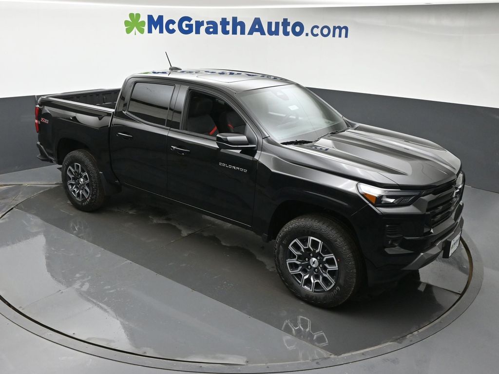 View vehicle photo 3