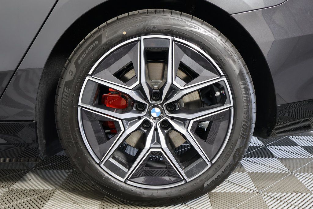 Thumbnail: 2026 BMW i5 - 10