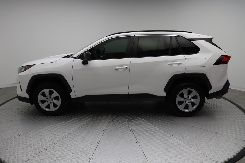 2020 Toyota RAV4 LE 12