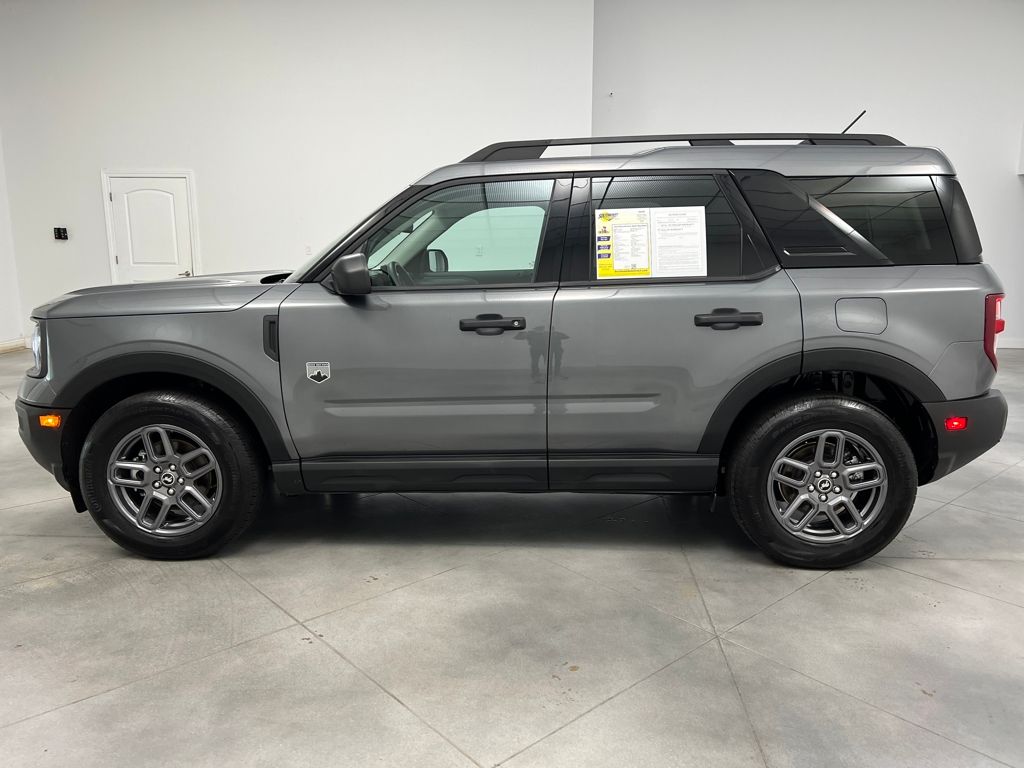 View vehicle photo 4