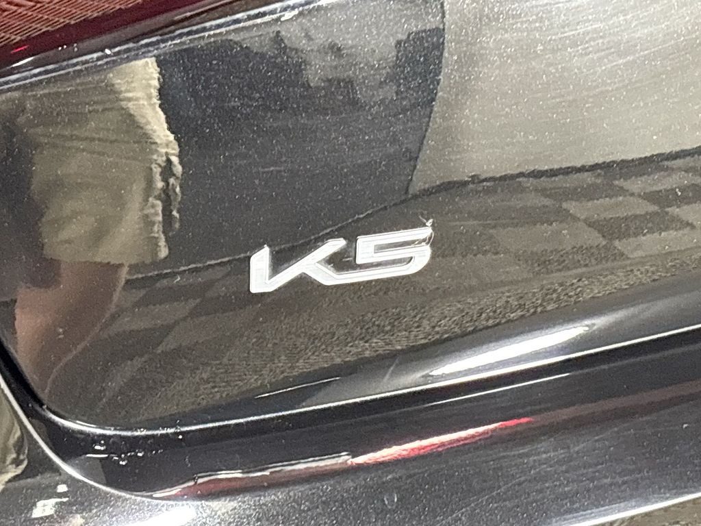 2025 Kia K5 EX