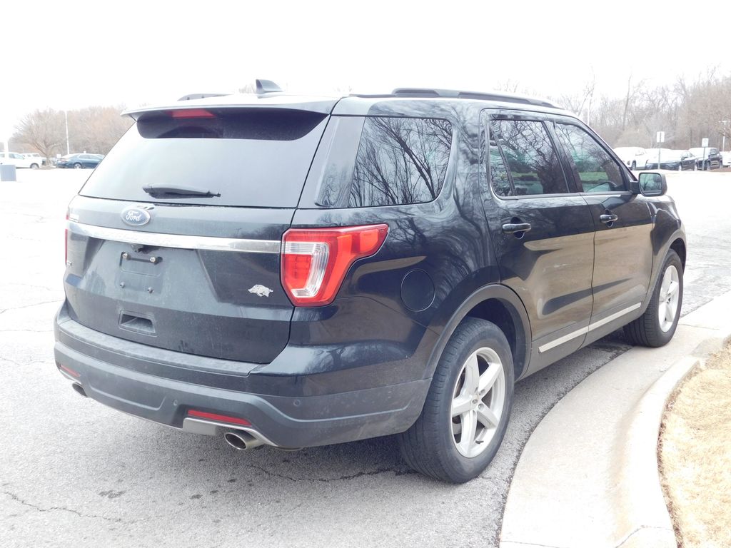 Thumbnail: 2018 Ford Explorer - 4