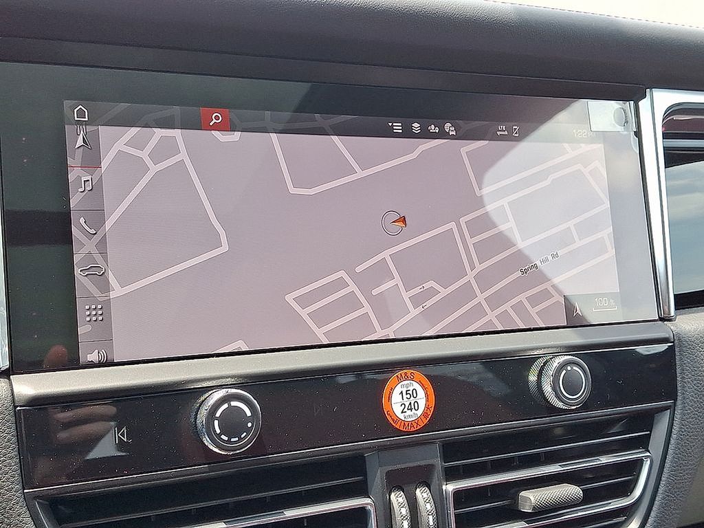 Thumbnail: 2025 Porsche Macan - 20