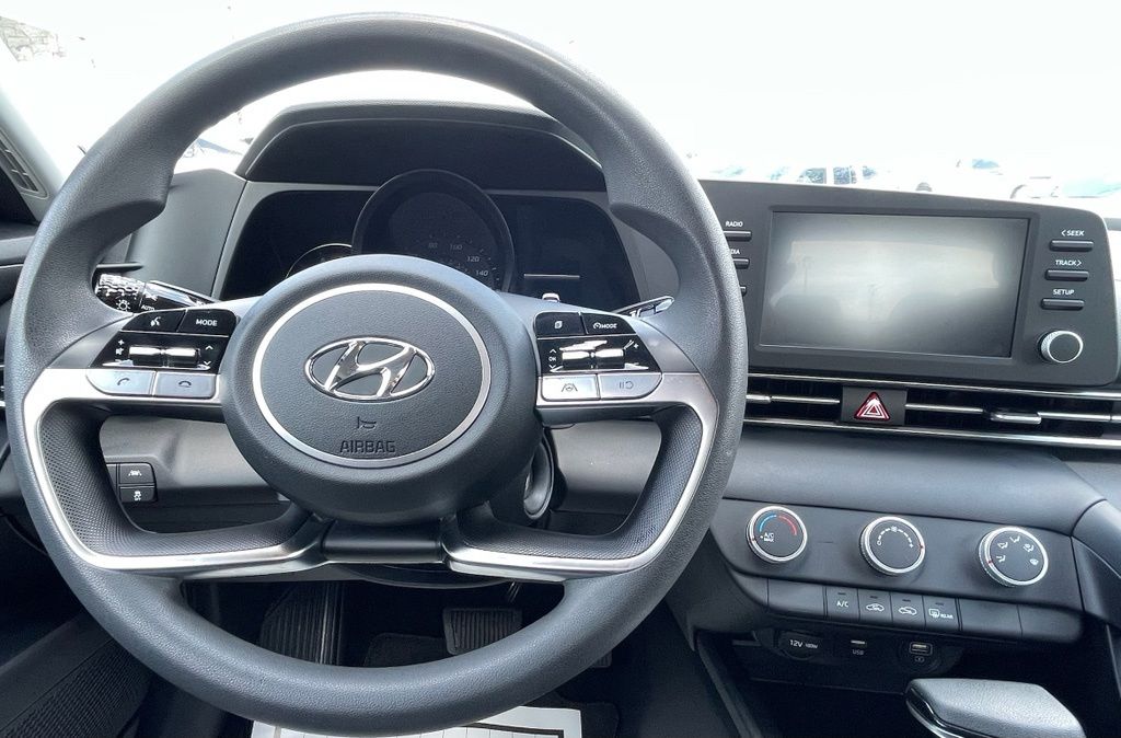 2022 Hyundai Elantra SE Red at DeMontrond Auto Country