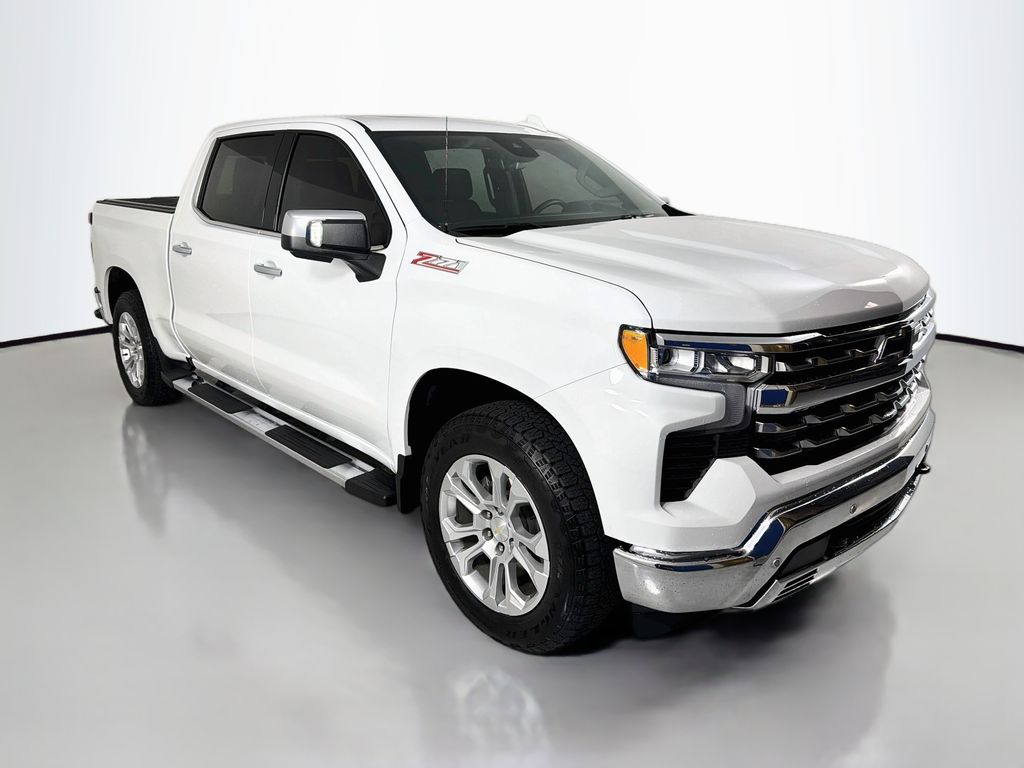 2023 Chevrolet Silverado 1500 LTZ Crew Cab 4WD