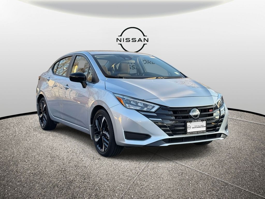 2025 Nissan Versa SR FWD