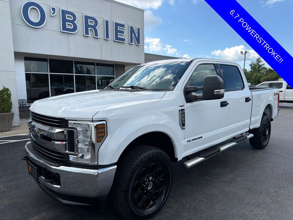 Oxford White 2018 Ford F-250 Super Duty Pickup Truck Four-Wheel Drive 6-Speed Automatic