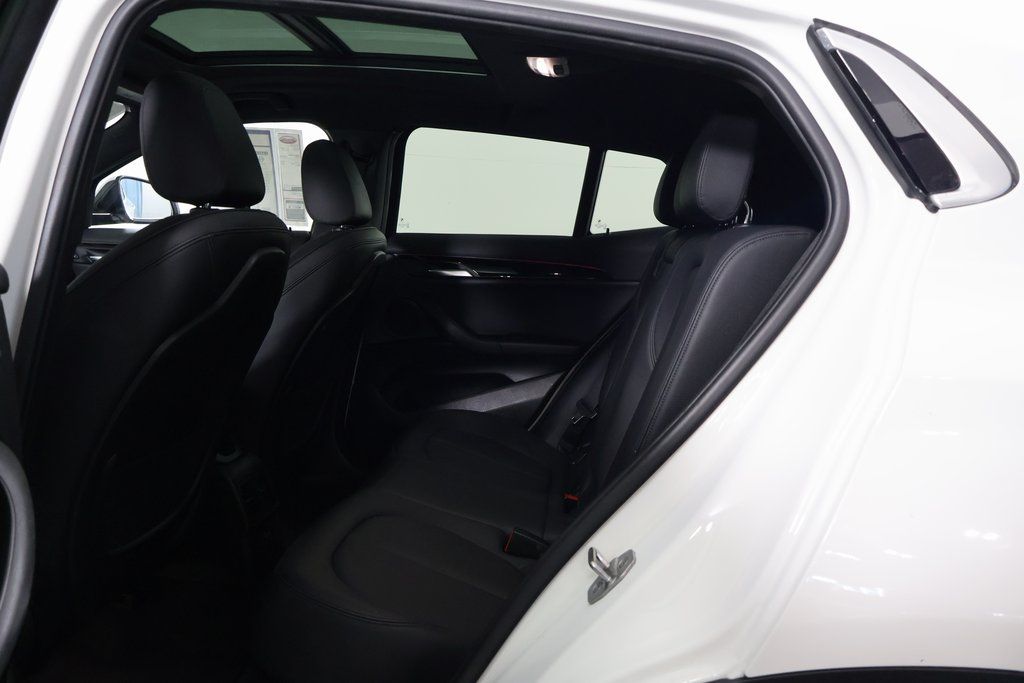 Thumbnail: 2022 BMW X2 - 11