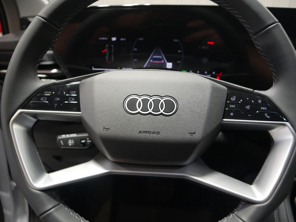 Thumbnail: 2025 Audi Q5 - 32